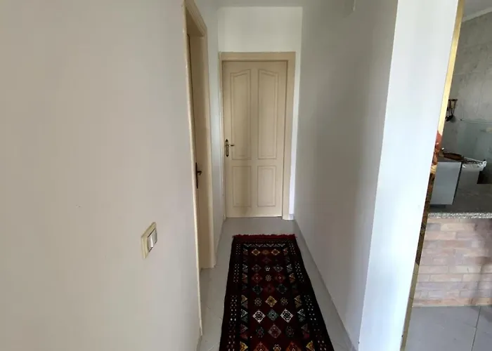 Apartment Golden 2 *